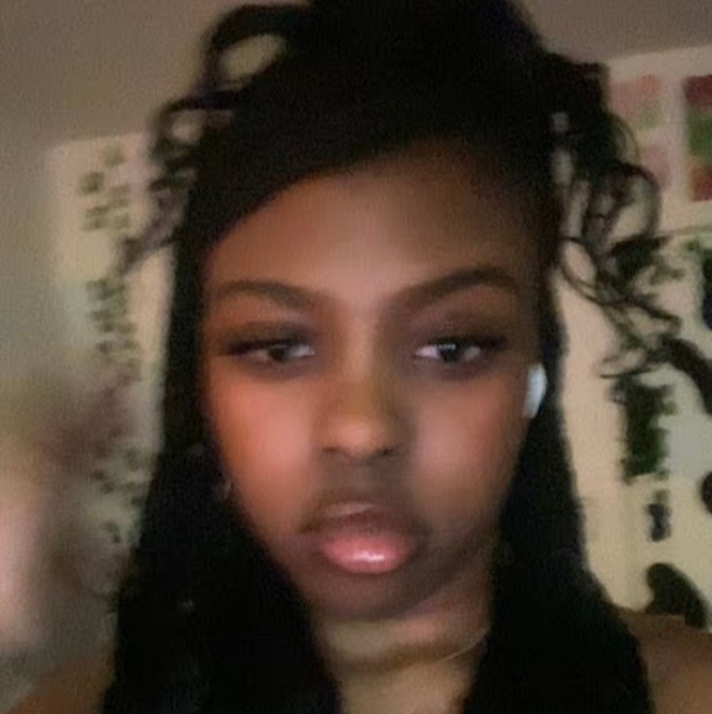 Meet your Posher, Maevv